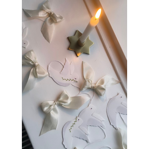 Hvide duer med hvide sljfer - guirlande