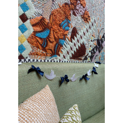 Hvide duer med bl sljfer - guirlande